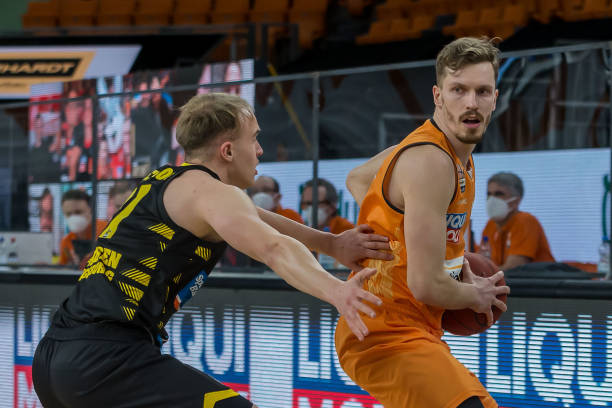 随着维尼修 随着维尼修