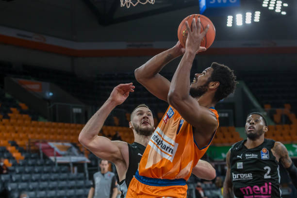 不仅有助于 不仅有助于